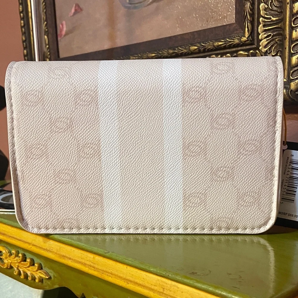 Bebe Los Angeles NWT Cream and White Crossbody Shoulder Bag 7.5x5x2 - Picture 2 of 6